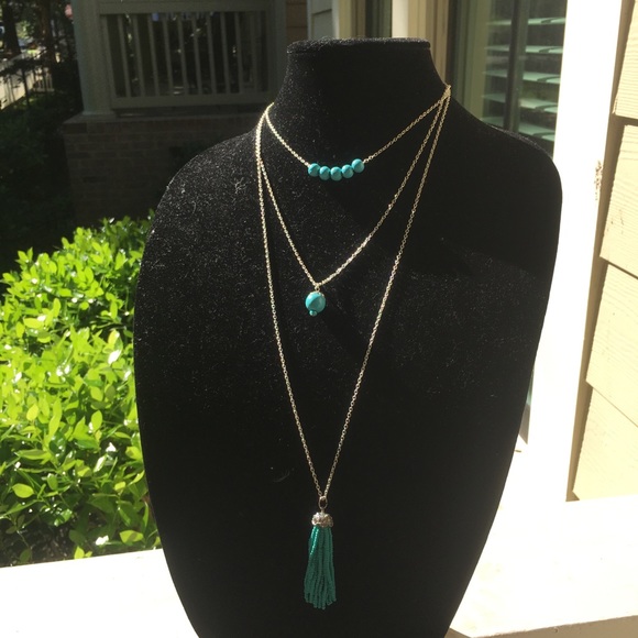 Peabeads signature 3-layer necklace - Picture 8 of 8